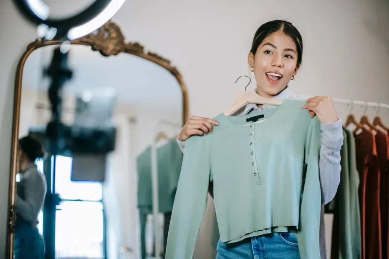 Hustle on Heels: How Niche Content Creators Are Turning Leg-Focused Platforms Into Six-Figure Businesses